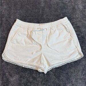 Loft Outlet High Waist Linen Blend Pom Pom Trim Running Shorts Small 3”